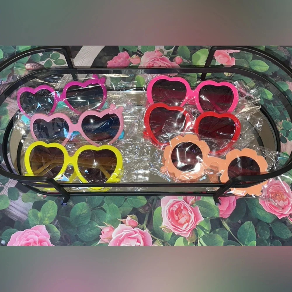 New! 2 x $6 Kids sunglasses adorable